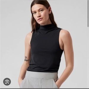 Athleta Essence mock neck outbound tank black size small